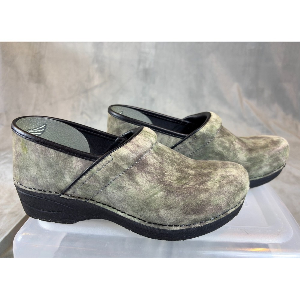Dansko  XP 20 Professional Camo Clogs Women Suede Slip On Shoes Nurse  Sz 9 / 40